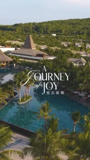 Countdown to Joy Begins

Embrace the season of joy at New World Phu Quoc Resort! Our enchanting holiday card bearer brings festive cheer as she explores the stunning surroundings. Indulge in our specialty delicacies and create unforgettable moments with loved ones. Let the magic of the holidays surround you!

@newworldhotels
@newworldphuquocresort
#AJourneyofJoy
#NewWorldPhuQuocResort
#NewWorldHotels