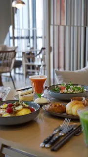 A Brighter Break in Guangzhou

Enjoy a light getaway at New World Guangzhou Hotel with this curated stay:
— Modern accommodation
— Personal training session
— Energy breakfasts
— Lounge light bites
— Late check-out

@newworldhotels
#BeyondTheSummer
#NewWorldGuangzhouHotel
#NewWorldHotels